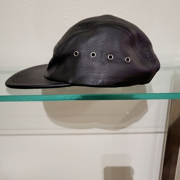 Supreme | Pebble Leather Camp Cap - Picture 3 of 5